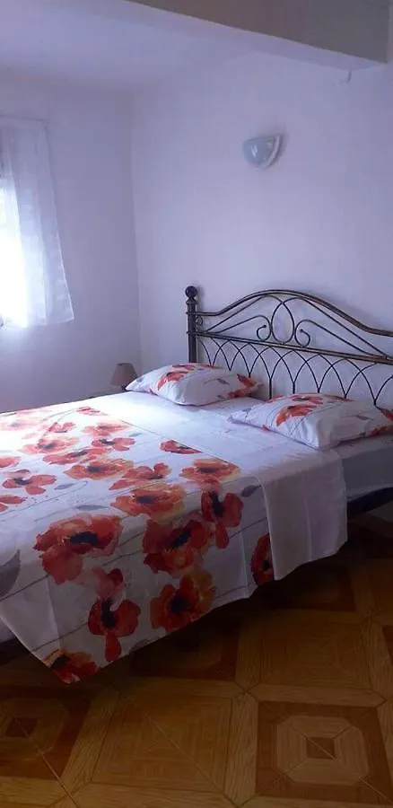 Appartement de 2 chambres avec terrasse amenagee et wifi a Le Robert 0*,  Martinique