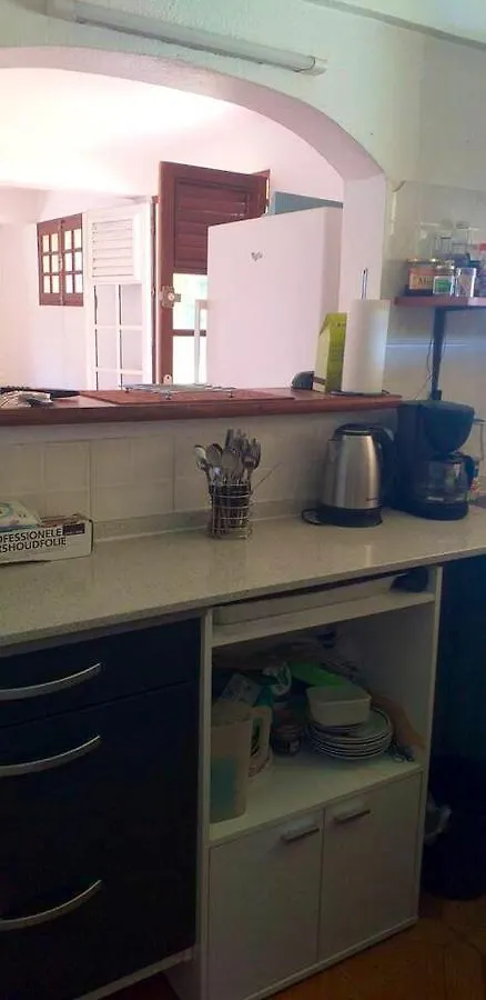 Appartement de 2 chambres avec terrasse amenagee et wifi a Le Robert