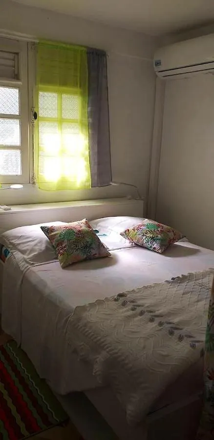 Appartement de 2 chambres avec terrasse amenagee et wifi a Le Robert 0*,